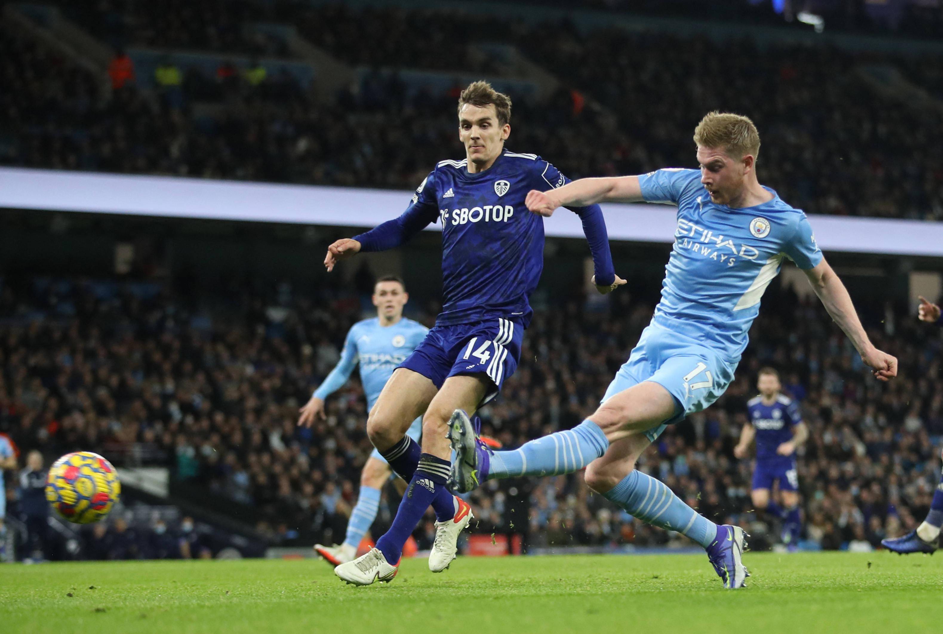 双方在比赛 双方在比赛